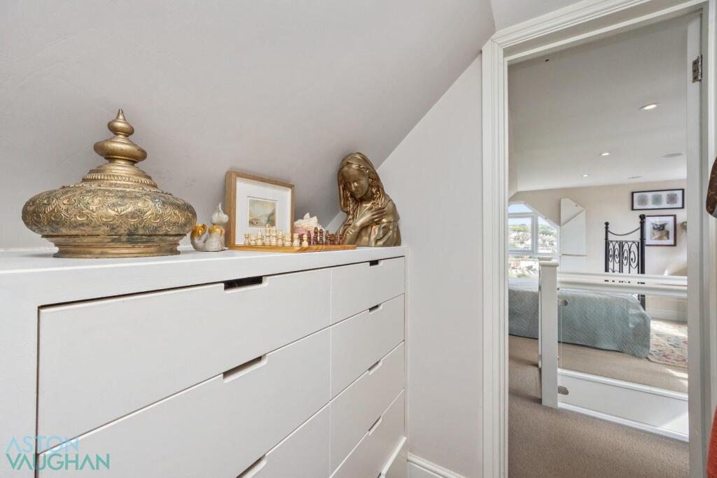 Additional image 11 of Waverley Crescent, Brighton