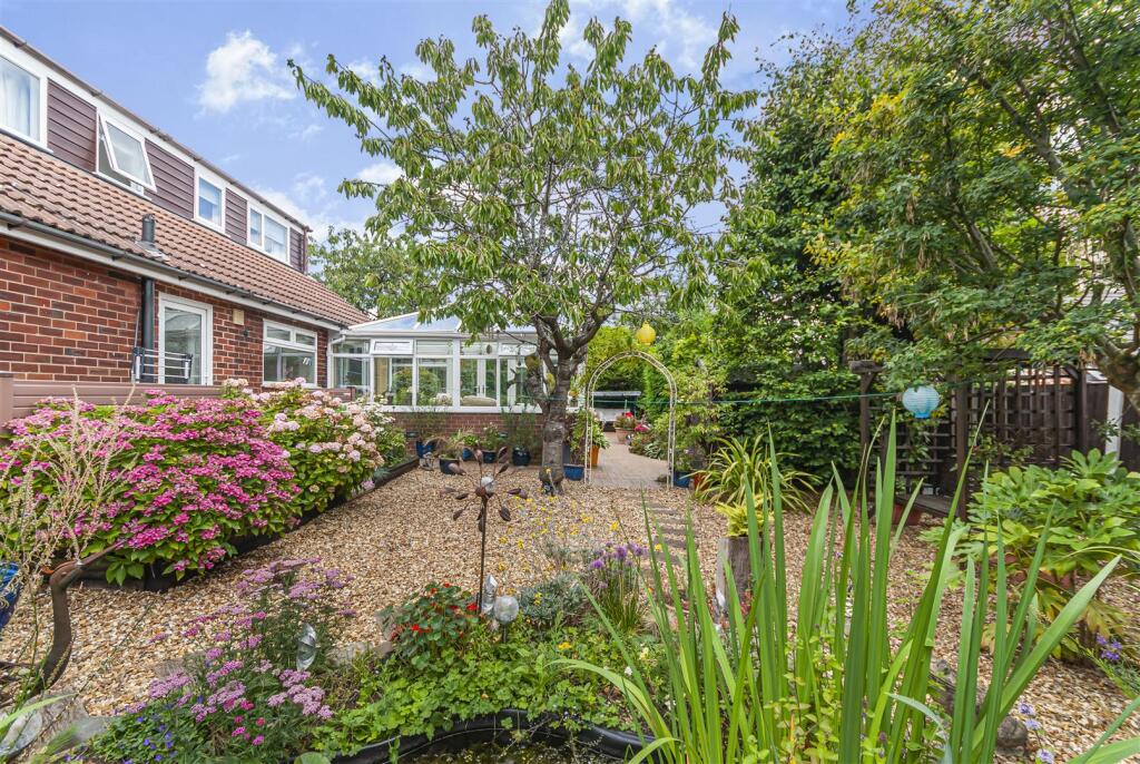 Additional image 50 of Greenfield Close, Bury