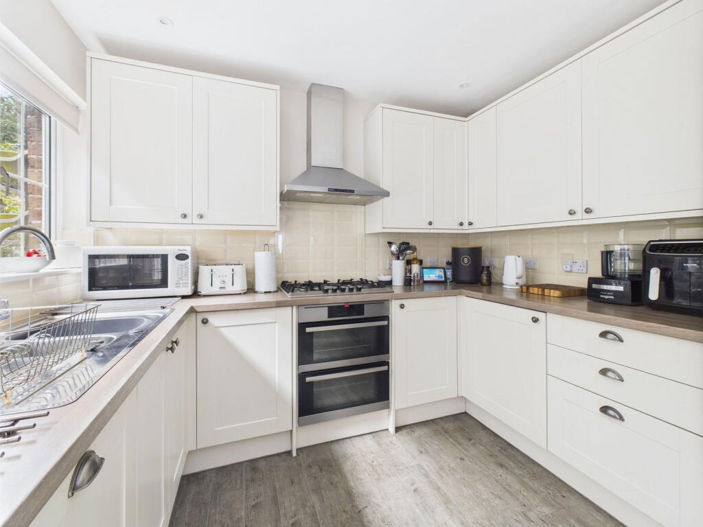 Additional image 8 of Elizabeth Road, Worthing, BN11 4EF