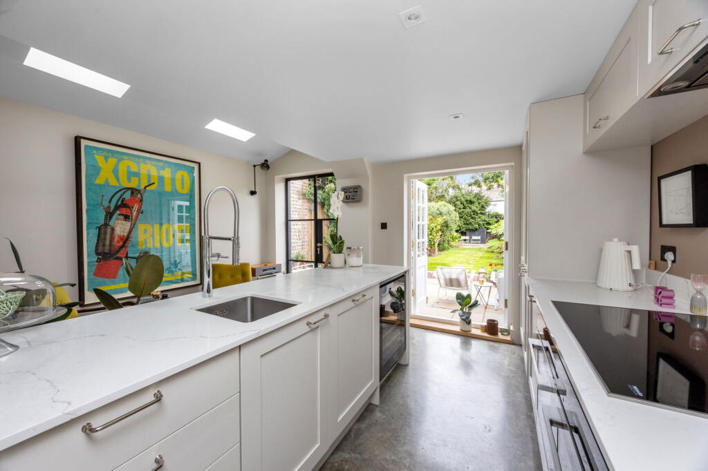 Additional image 16 of Warwick Place, Worthing, BN11 3EU