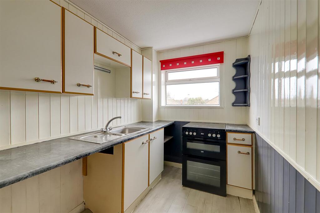 Additional image 7 of Boxgrove Parade, Goring-By-Sea, Worthing