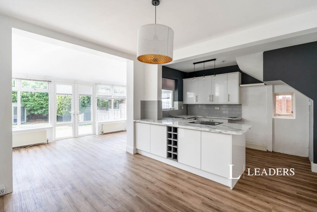 Additional image 12 of Reigate road