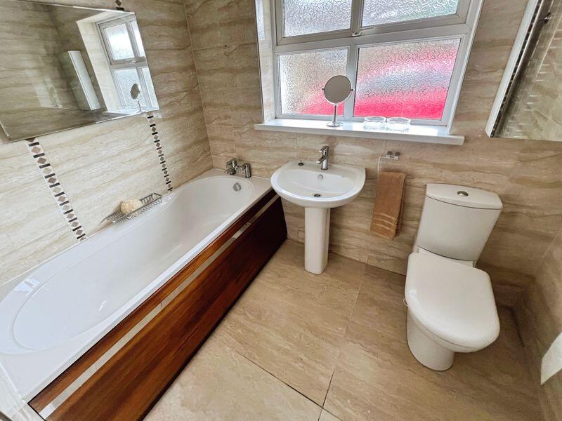 Additional image 11 of 'Mountain Greenery', Ladyshore Road, Bolton