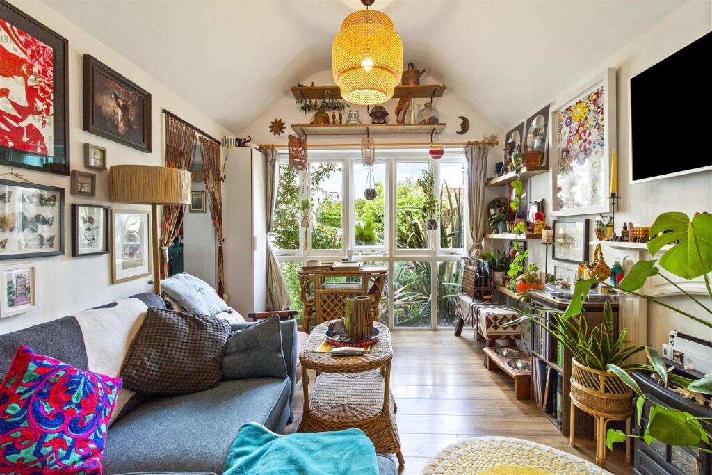 Additional image 4 of Tennyson Road, Worthing