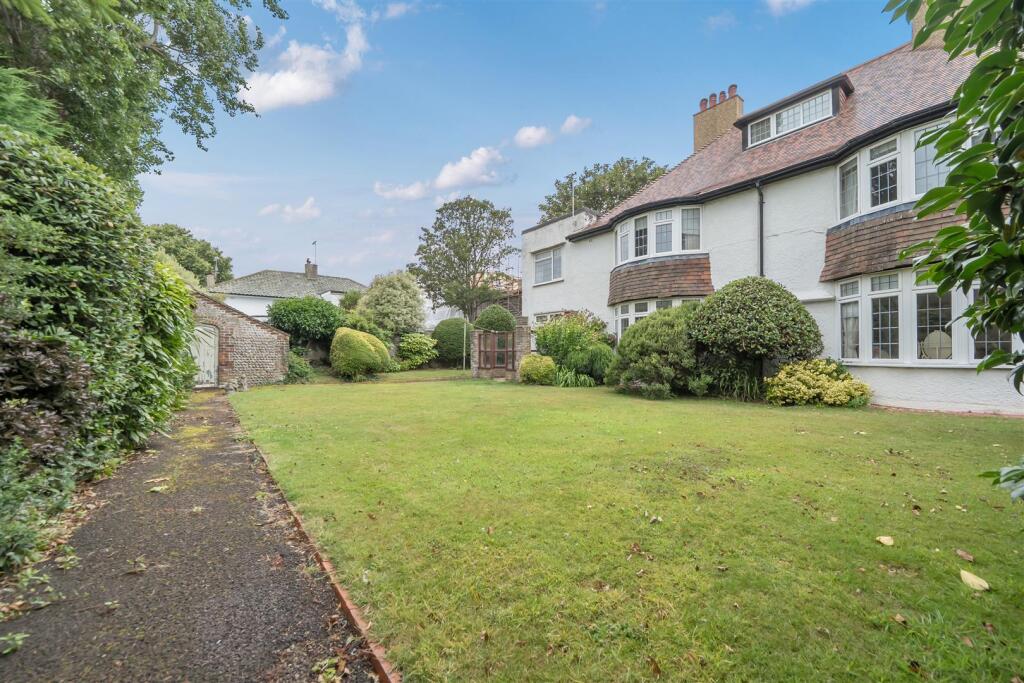 Additional image 18 of Abbotts Close