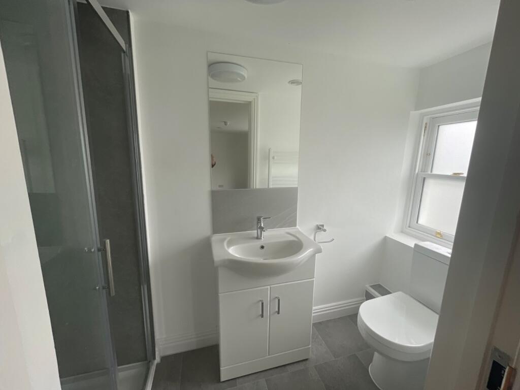 Additional image 3 of Room 4, 31A Warwick Street, Worthing, West Sussex, BN11