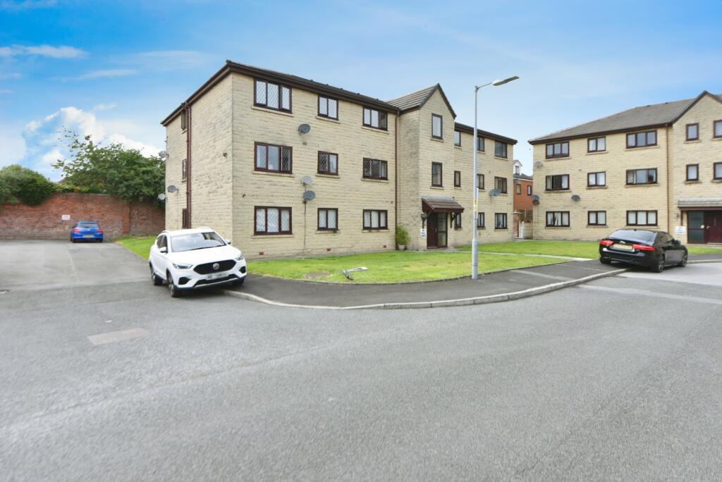 Moorfield Chase, Farnworth, Bolton, Greater Manchester, BL4