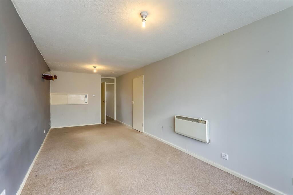 Additional image 10 of Boxgrove Parade, Goring-By-Sea, Worthing