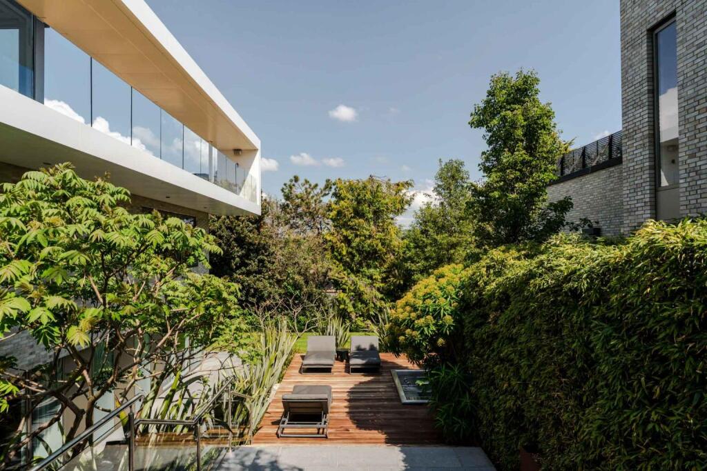 Additional image 4 of Withdean Road, Brighton, East Sussex, BN1