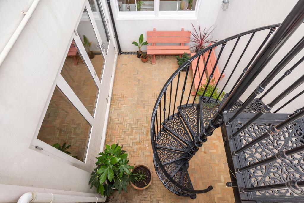 Additional image 34 of Compton Avenue, Brighton