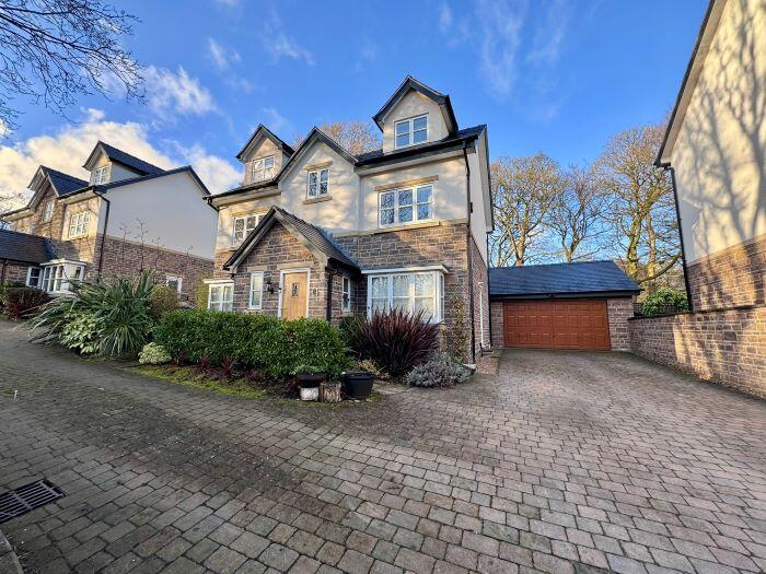 Primary image of Yew Tree Court, Bolton, BL1 7QU