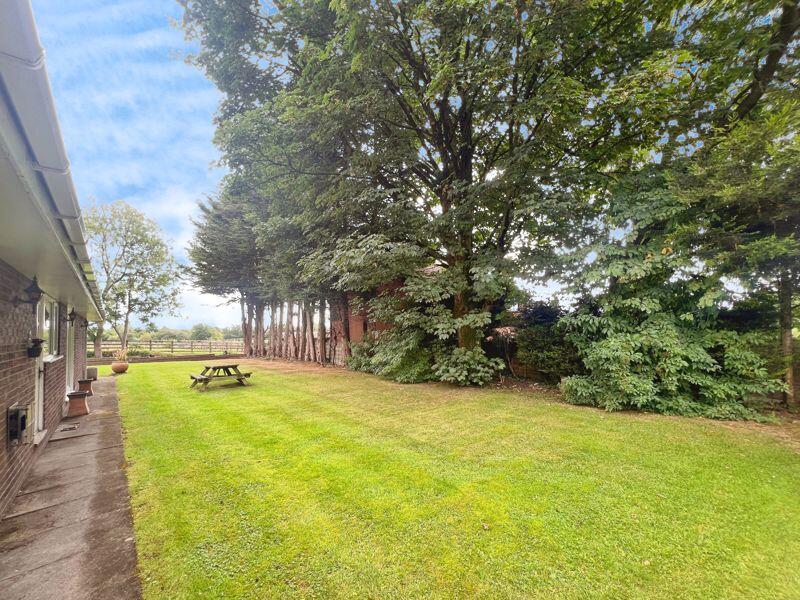 Additional image 17 of 'Mountain Greenery', Ladyshore Road, Bolton