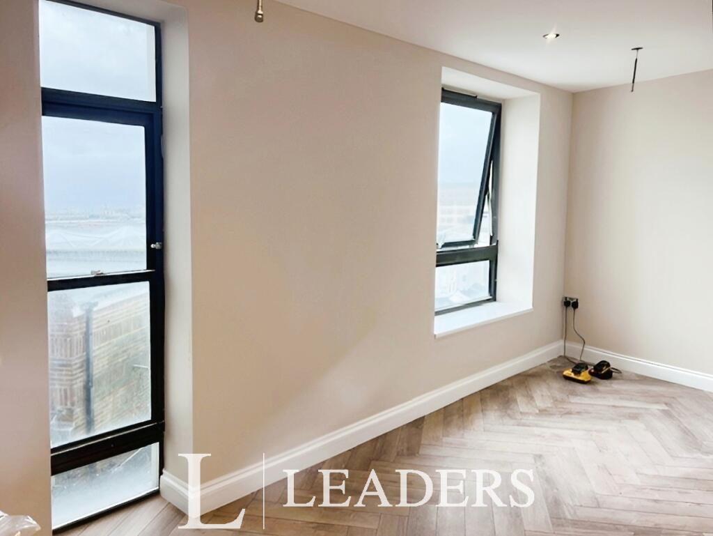 Additional image 5 of Queen Square