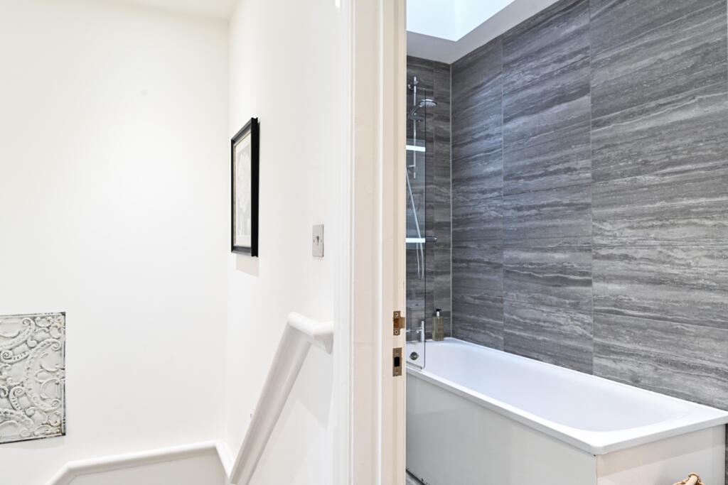 Additional image 7 of Castle Street, Brighton, BN1