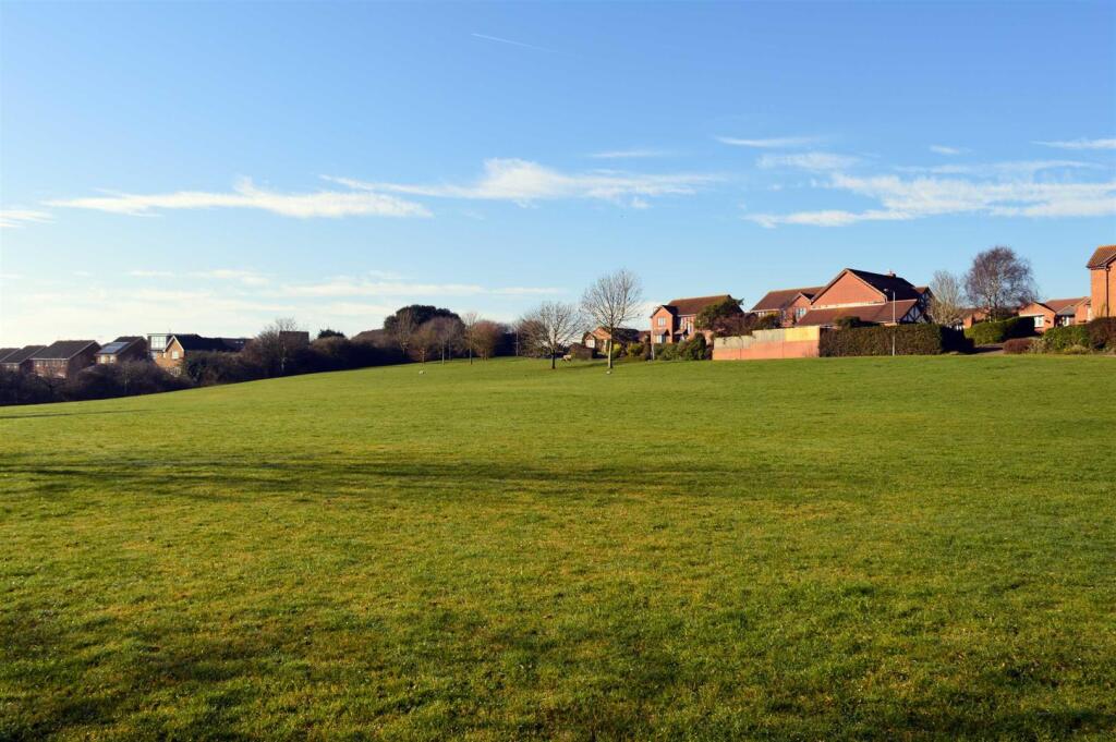 Additional image 16 of Grand Avenue, Seaford