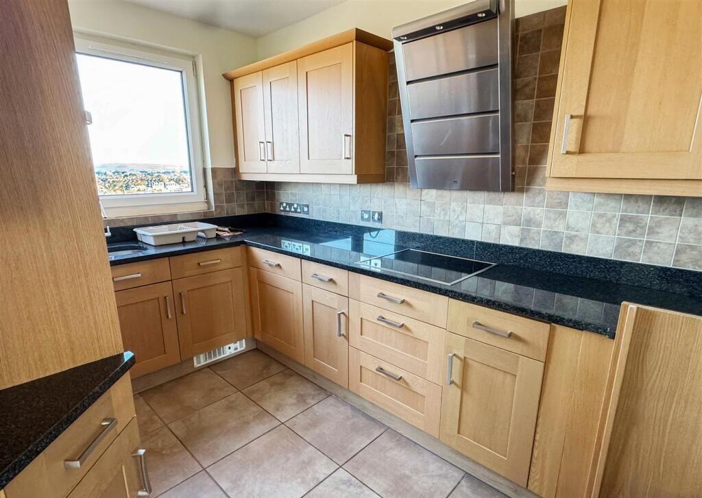 Additional image 3 of 49 Kingmere South Terrace, Littlehampton, West Sussex, BN17 5LD