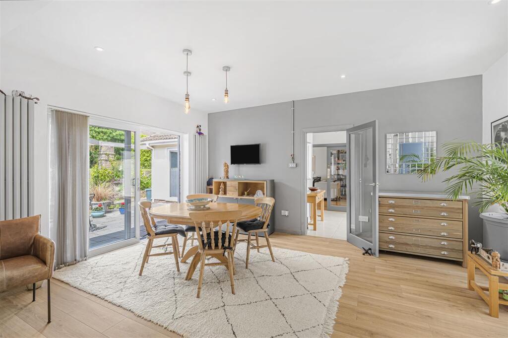 Additional image 14 of Warren Close, Eastbourne