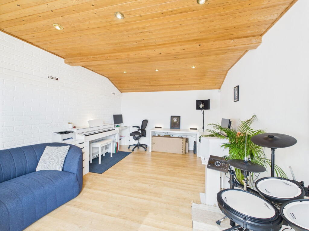 Additional image 20 of Burnham Close, Brighton, BN2 6SH