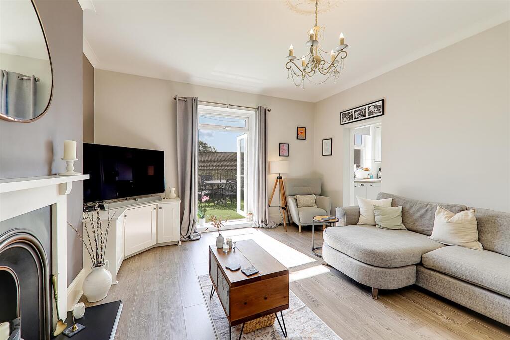 Additional image 5 of Grove Lodge, Broadwater, BN14