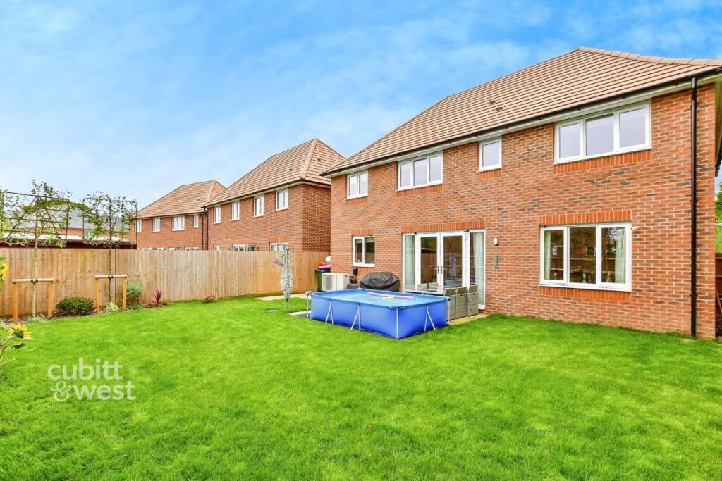 Additional image 5 of Saturn Drive Arundel BN18