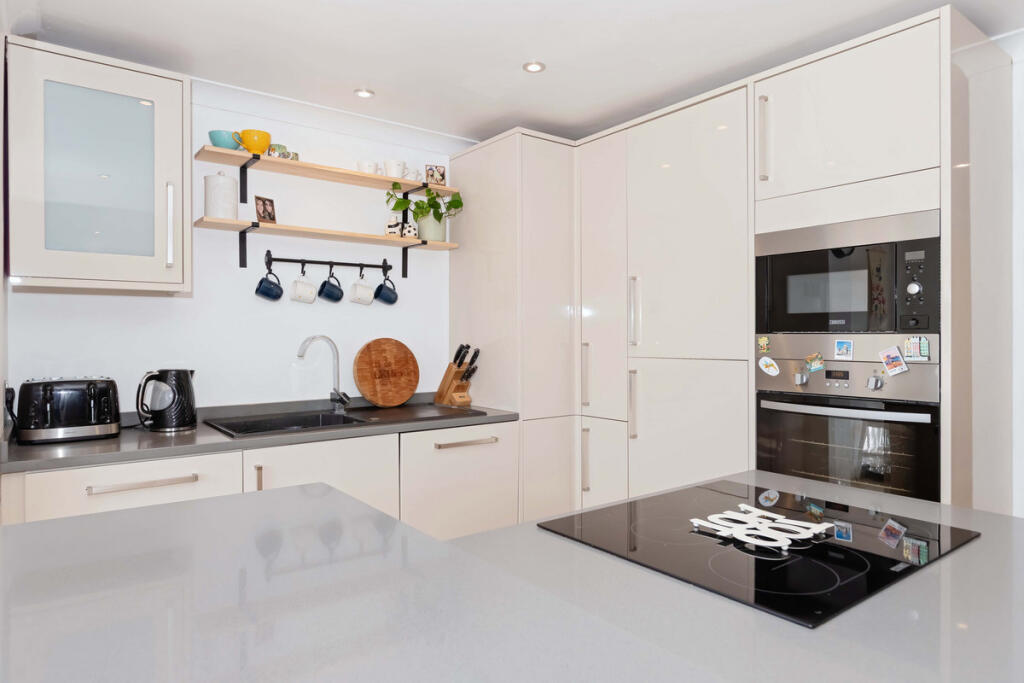 Additional image 4 of Bramber Close, Lancing, BN15