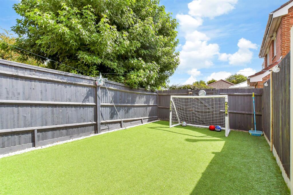 Additional image 11 of Linnet Close, Littlehampton, West Sussex
