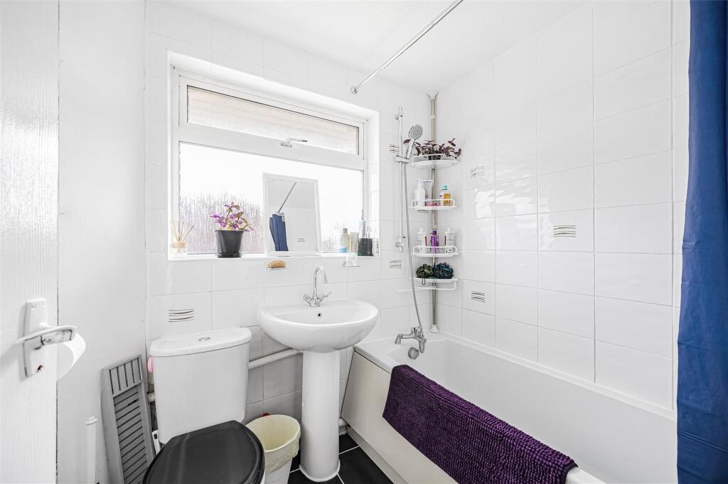 Additional image 14 of Hythe Crescent, Seaford