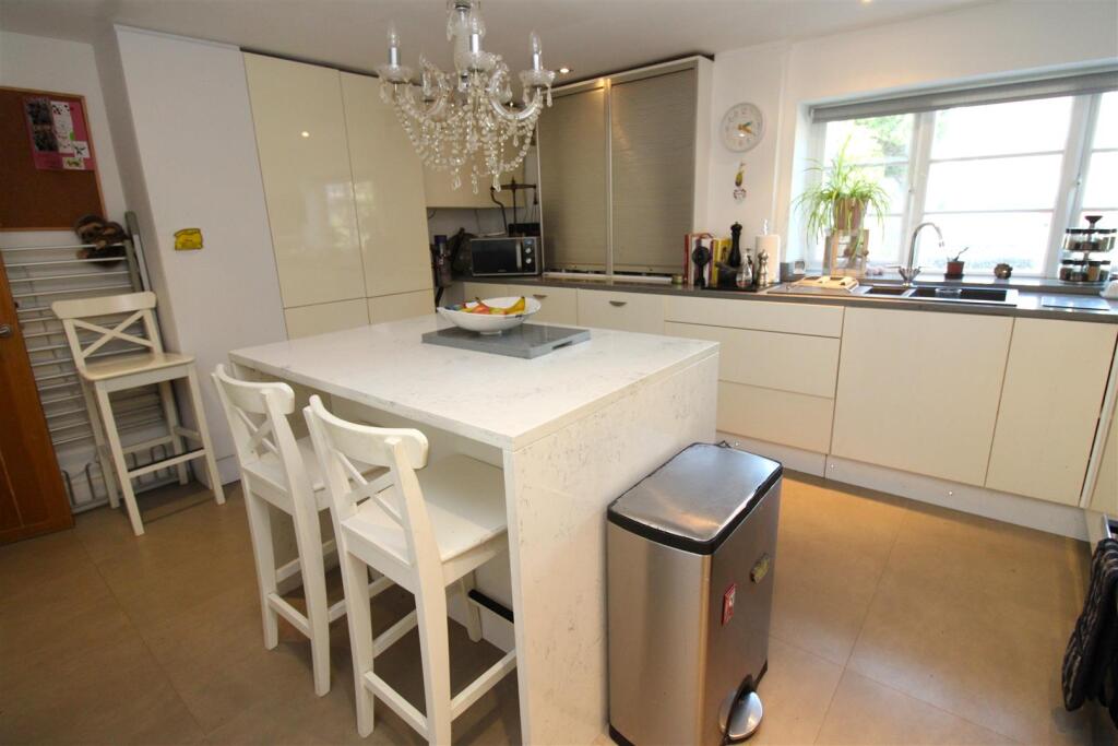 Additional image 14 of Norfolk Place, Littlehampton, BN17