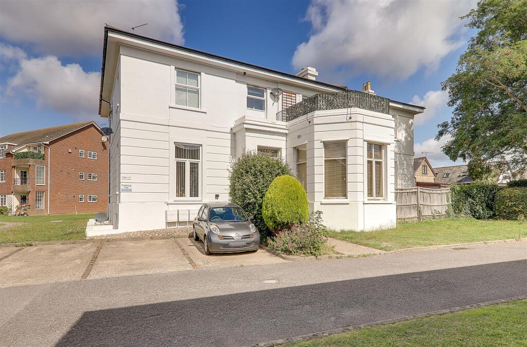 Additional image 16 of Grove Lodge, Broadwater, BN14