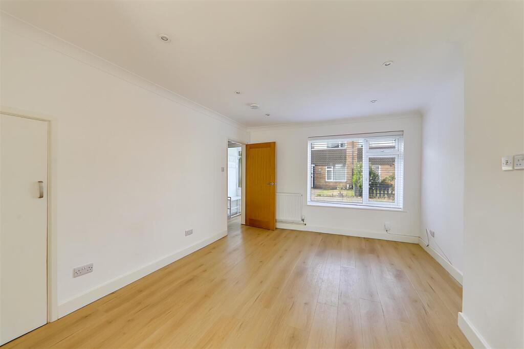 Additional image 3 of Chilgrove Close, Goring-By-Sea, Worthing