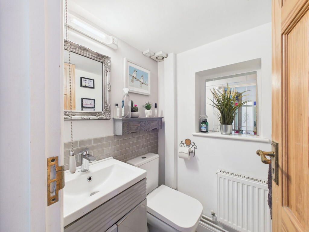 Additional image 11 of Selkirk Close, Worthing, BN13