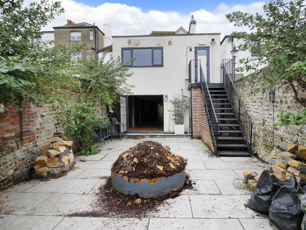 Additional image 10 of Tarrant Street, Arundel