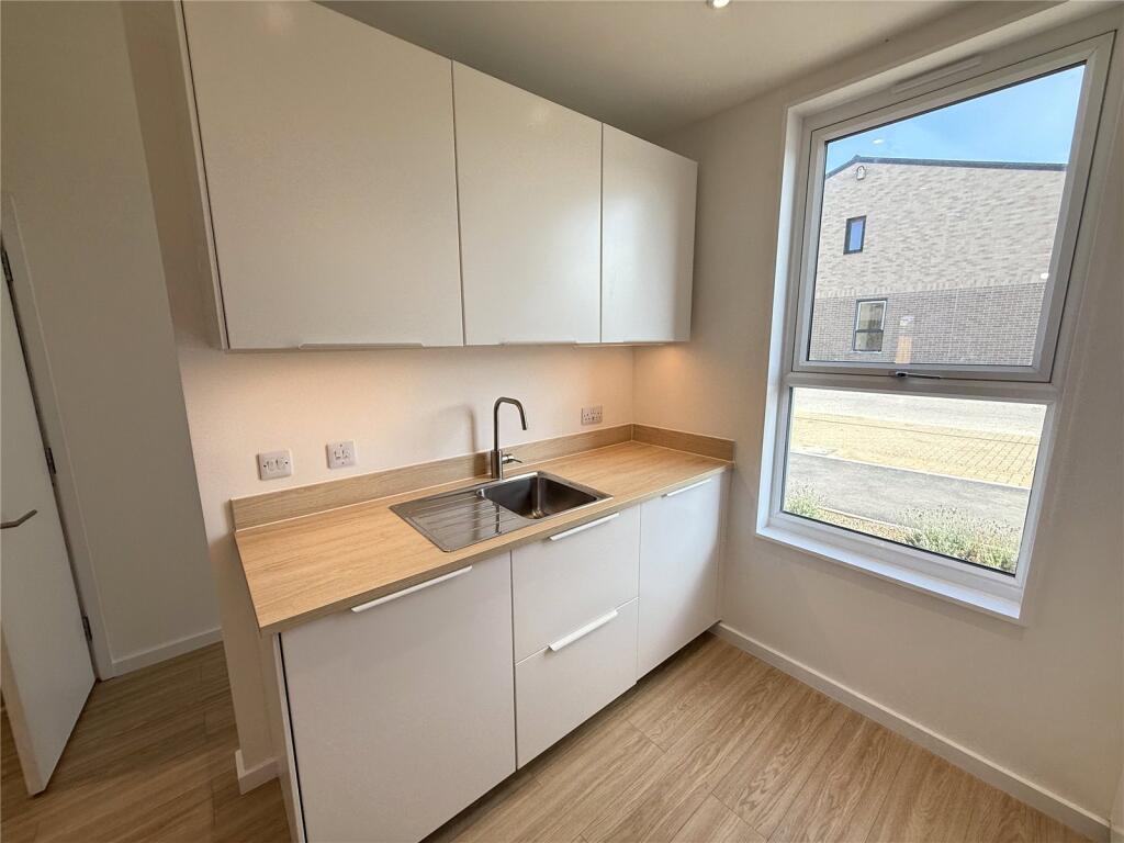 Additional image 9 of Andrew Cairns Drive, Littlehampton, West Sussex, BN17