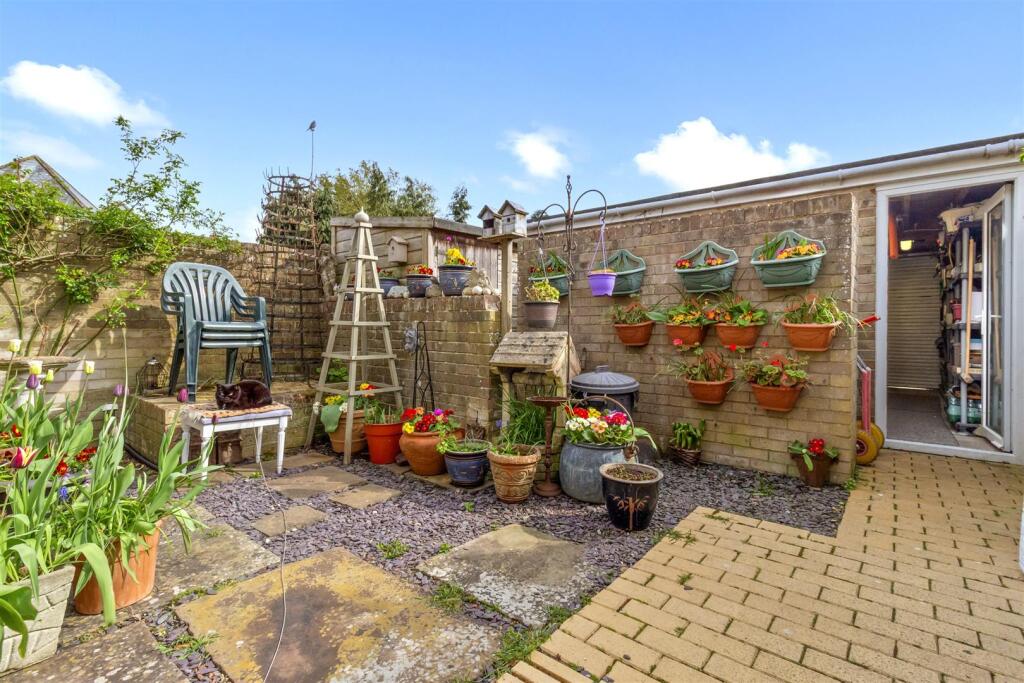 Additional image 18 of Toddington Lane, Littlehampton