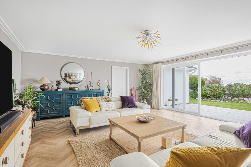 Additional image 12 of Marine Drive, Brighton, BN2