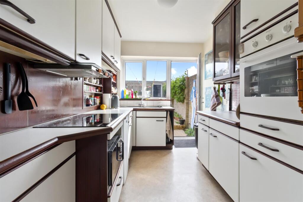 Additional image 9 of Toddington Lane, Littlehampton