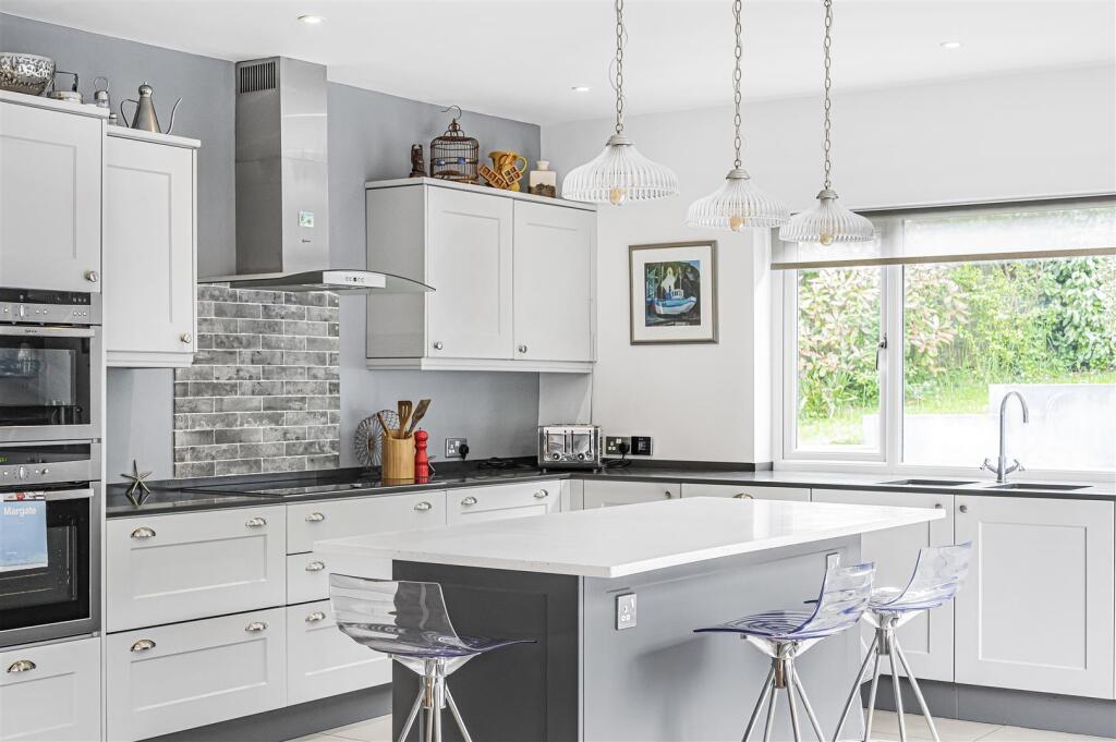 Additional image 18 of Warren Close, Eastbourne