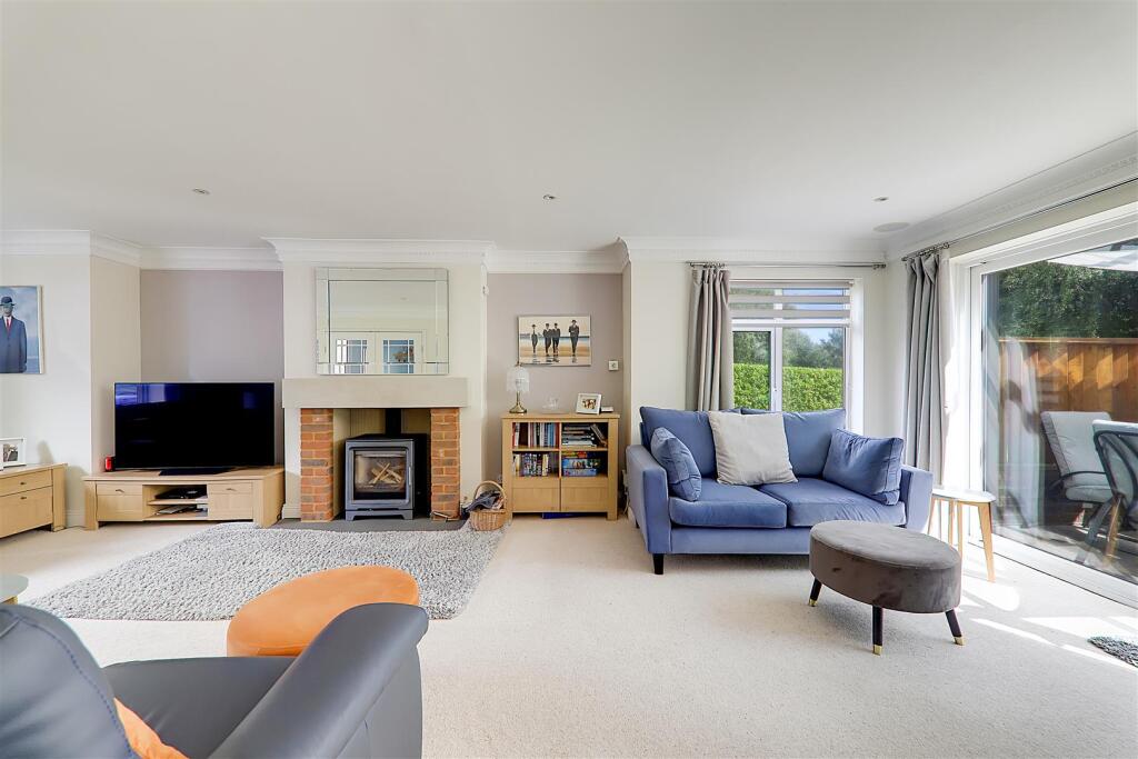 Additional image 5 of Fifth Avenue, Charmandean, Worthing