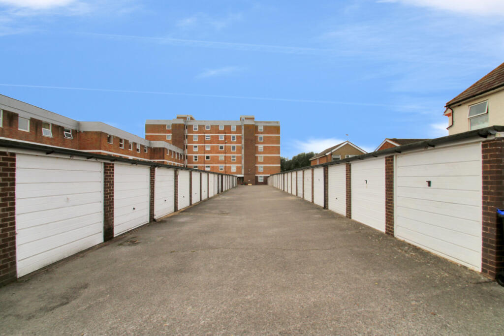 Additional image 11 of Brighton Road, Lancing, BN15