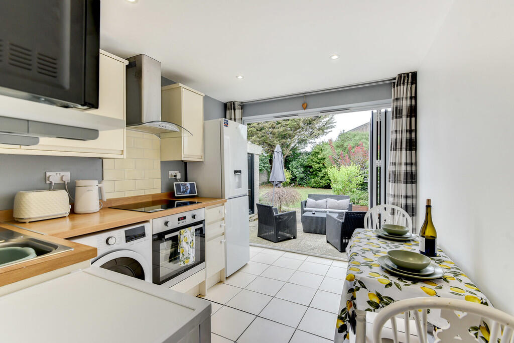 Additional image 29 of Broadwater Road