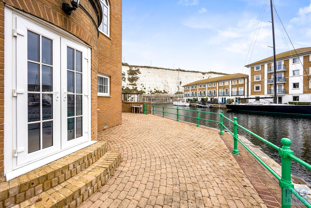 Additional image 21 of Trafalgar Gate, Brighton Marina Village