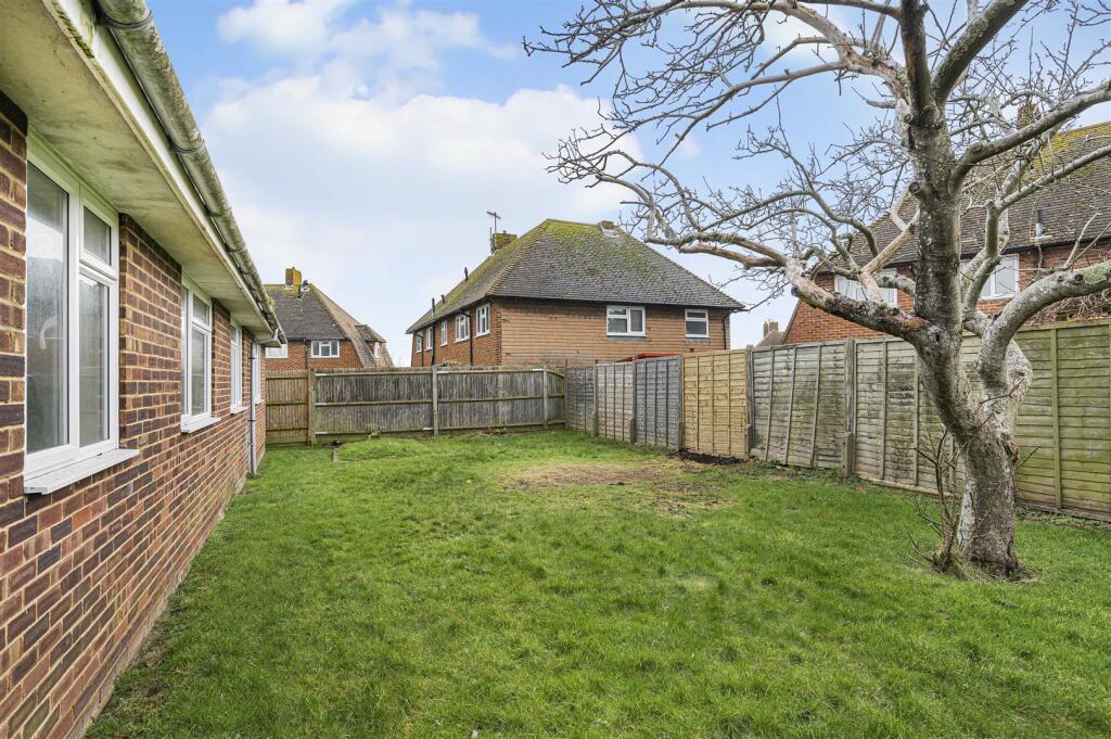 Additional image 18 of Stirling Avenue, Seaford