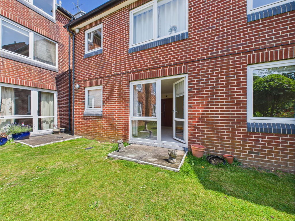 Additional image 4 of Homesearle House, Goring Road, Goring-by-Sea, Worthing, BN12