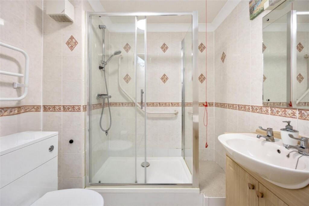 Additional image 5 of Brighton Road, Lancing, BN15