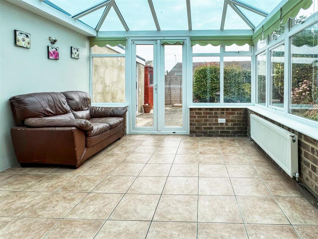 Additional image 2 of The Winter Knoll, Beaumont Park