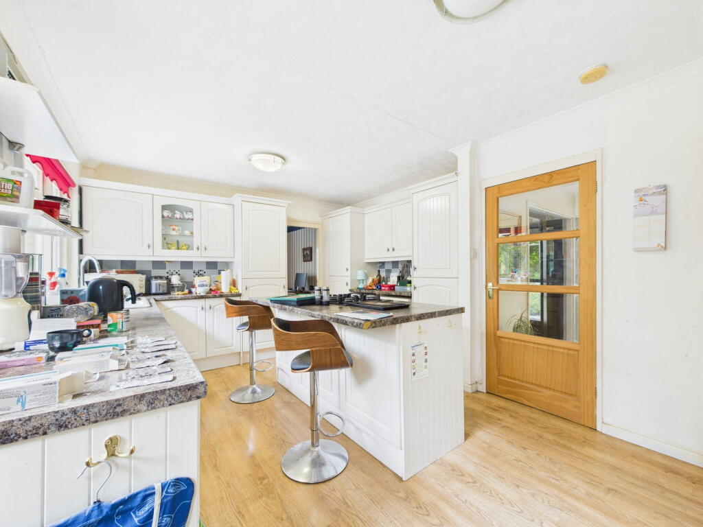 Additional image 4 of Iona, West Hill, High Salvington BN13 3BZ