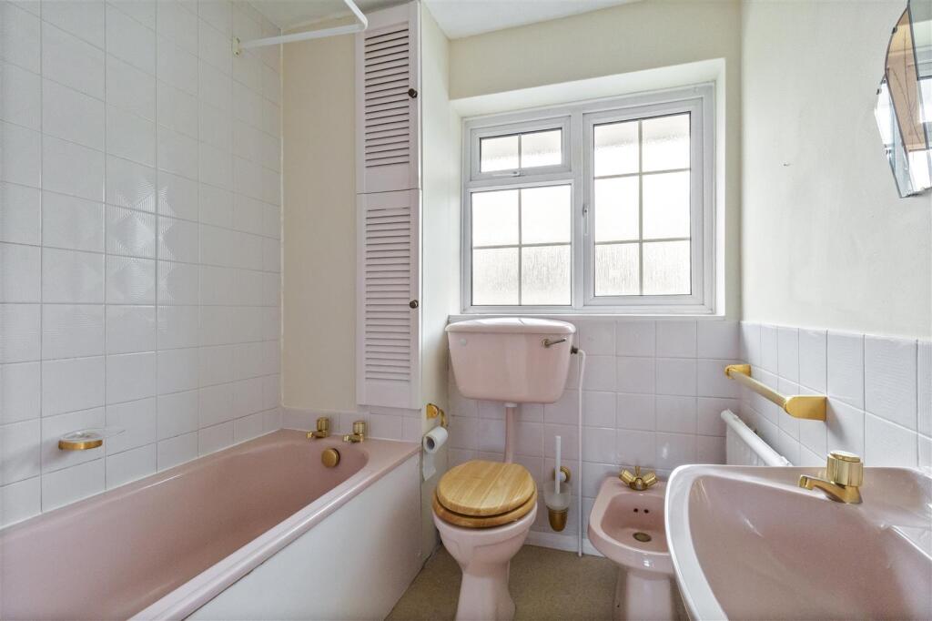 Additional image 15 of Toddington Lane, Littlehampton