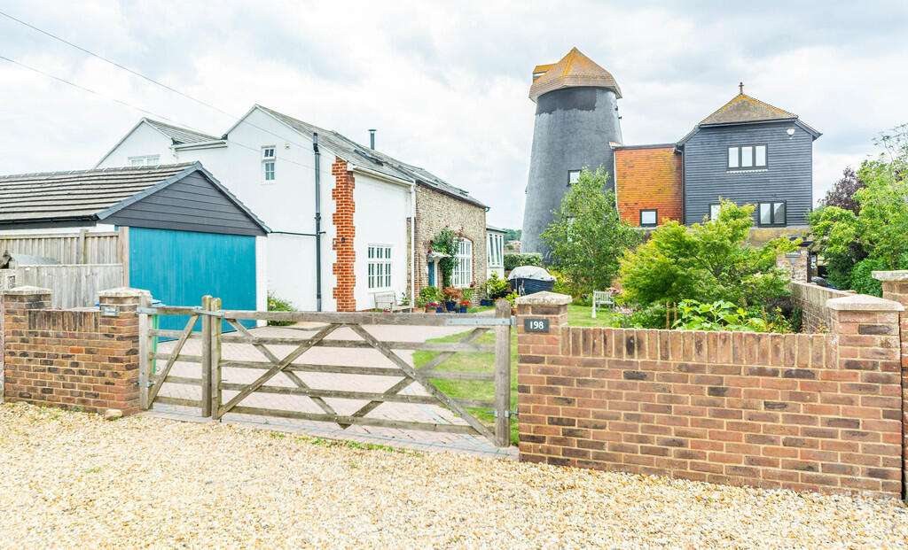 Additional image 40 of Fitzalan Road, Arundel