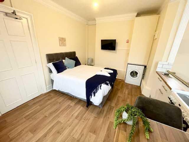 Additional image 5 of Bear Road, Room 2, Brighton