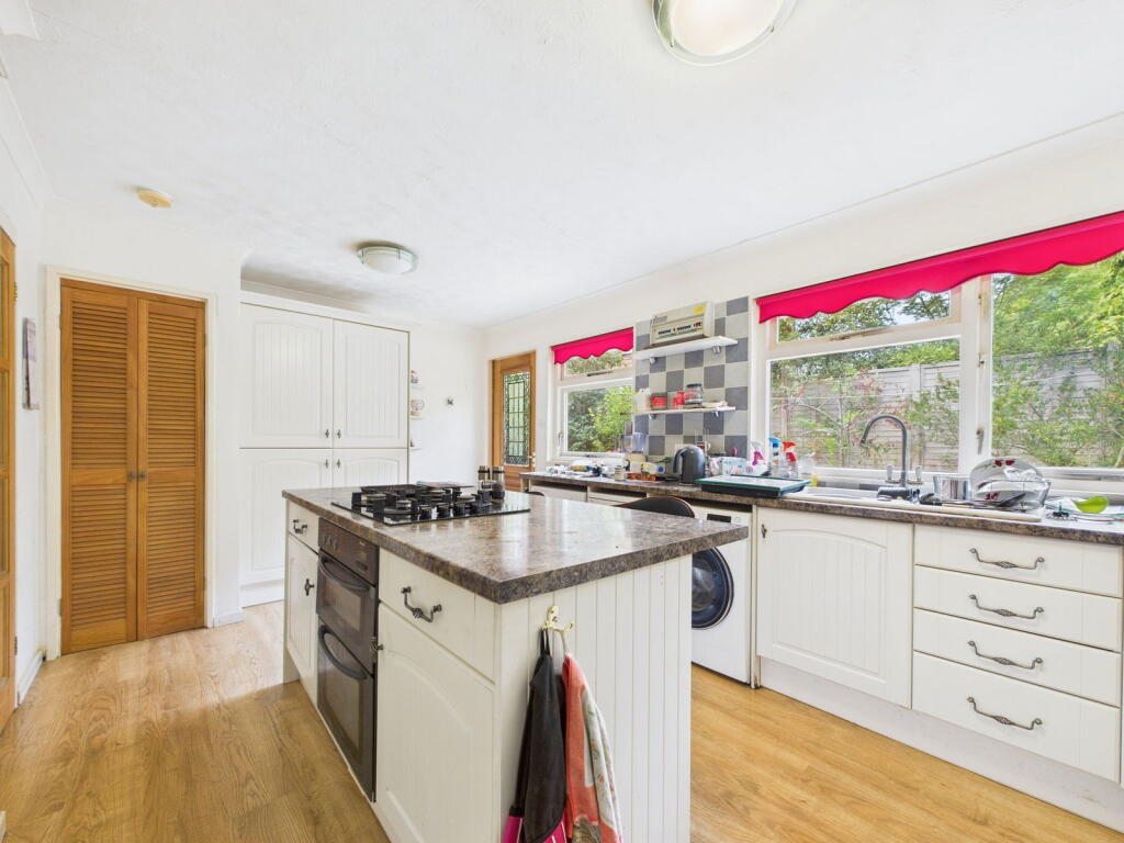 Additional image 6 of Iona, West Hill, High Salvington BN13 3BZ